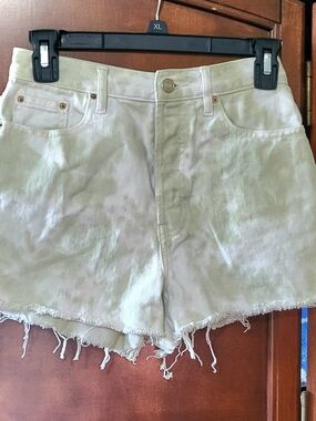 PacSun Women’s High-Rise Frayed Hem Shorts - Light Olive Green/white